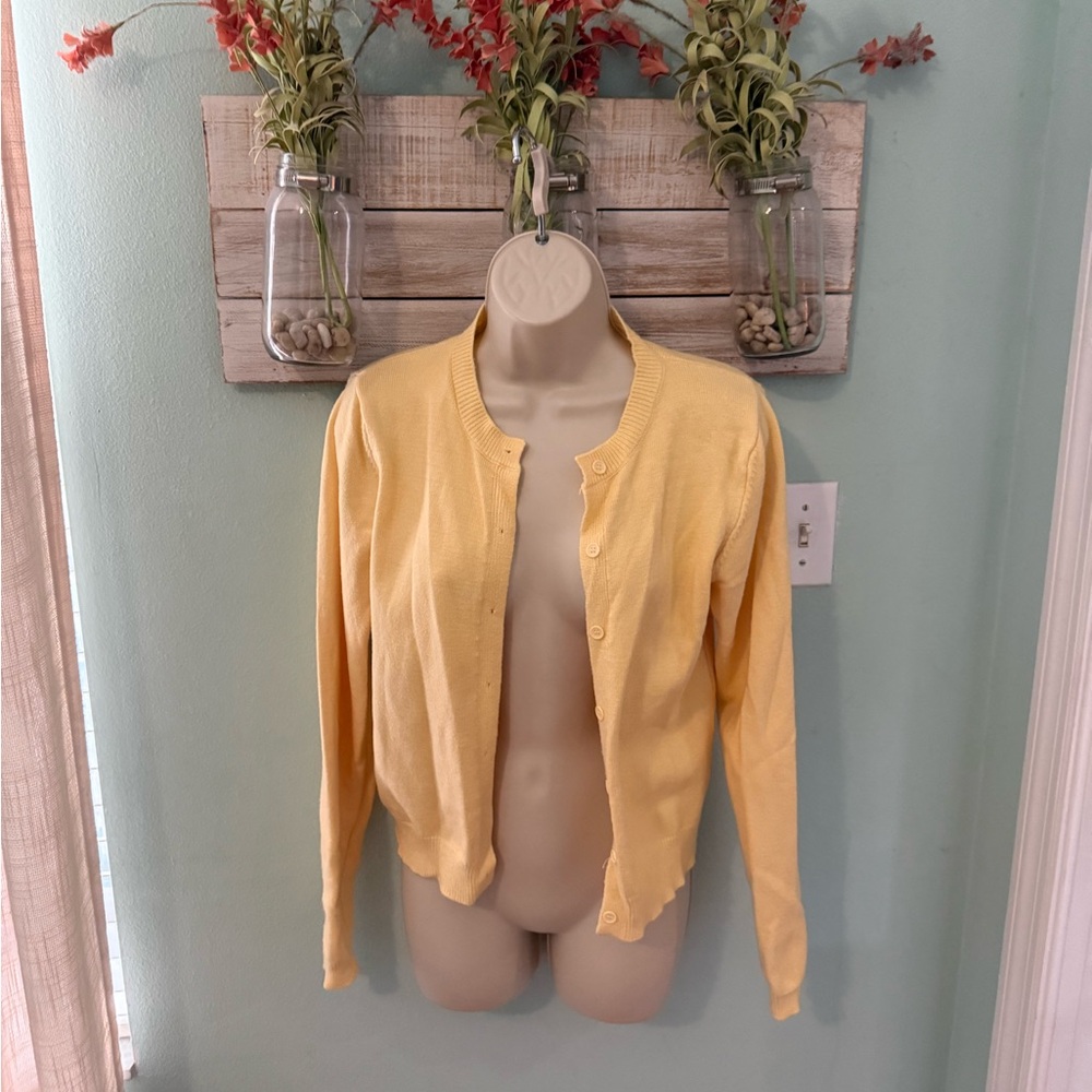 Jon & Anna Soft Yellow Sweater